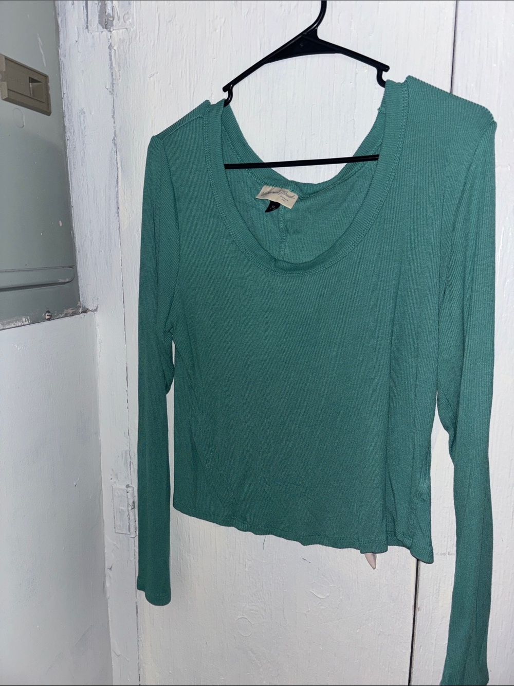 Universal Thread Long Sleeve Scoop Neck Top in Teal Green
